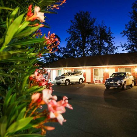 Akuna Motor Inn And Apartments Dubbo Exterior photo