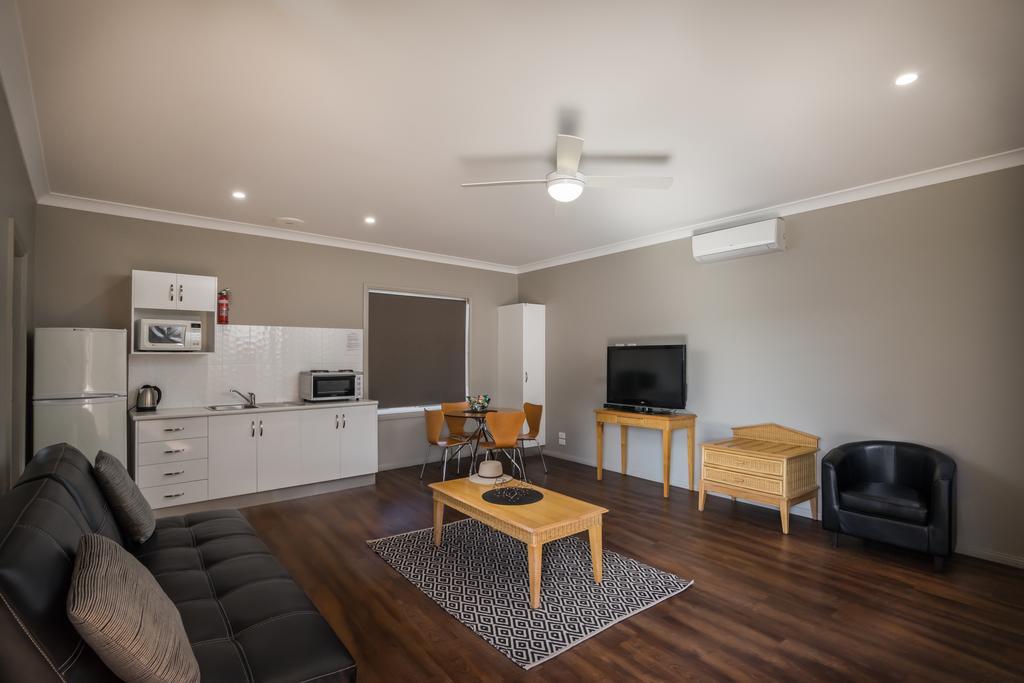 Akuna Motor Inn And Apartments Dubbo Exterior photo