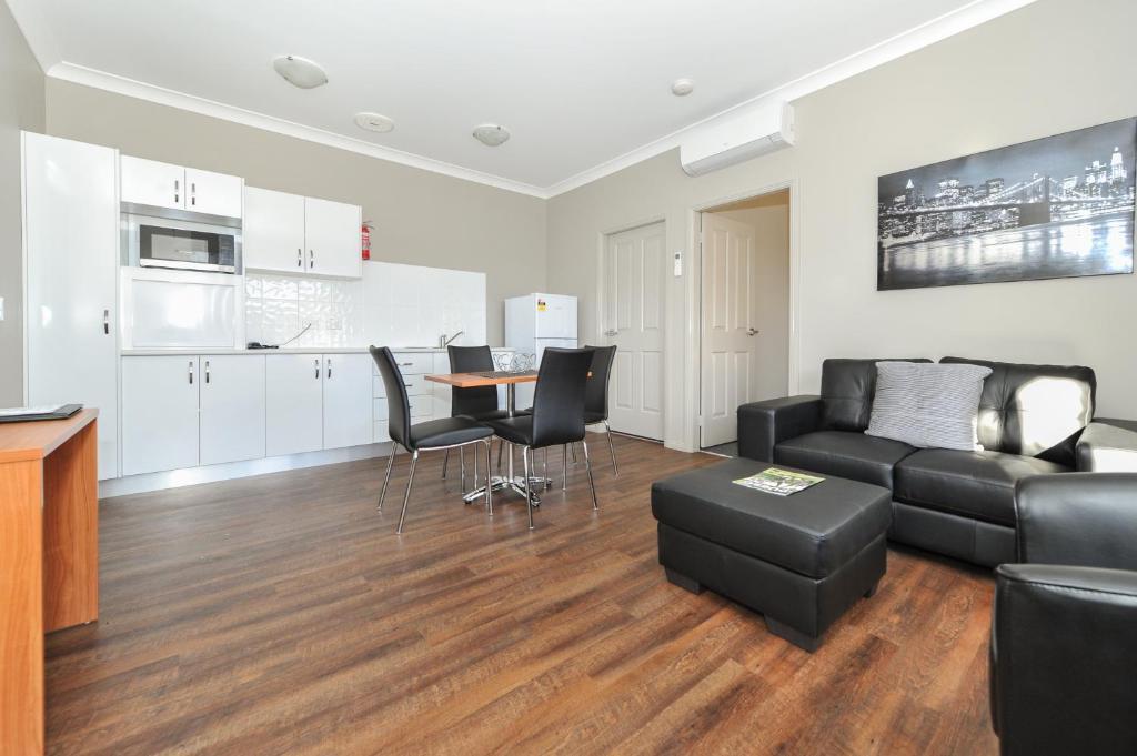 Akuna Motor Inn And Apartments Dubbo Room photo