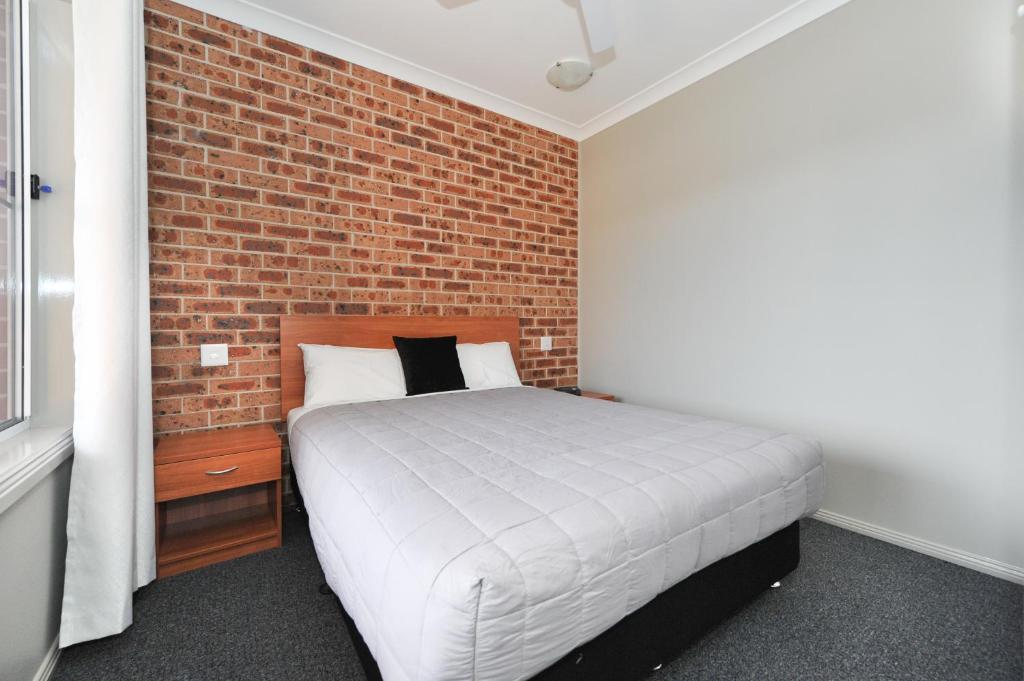 Akuna Motor Inn And Apartments Dubbo Room photo