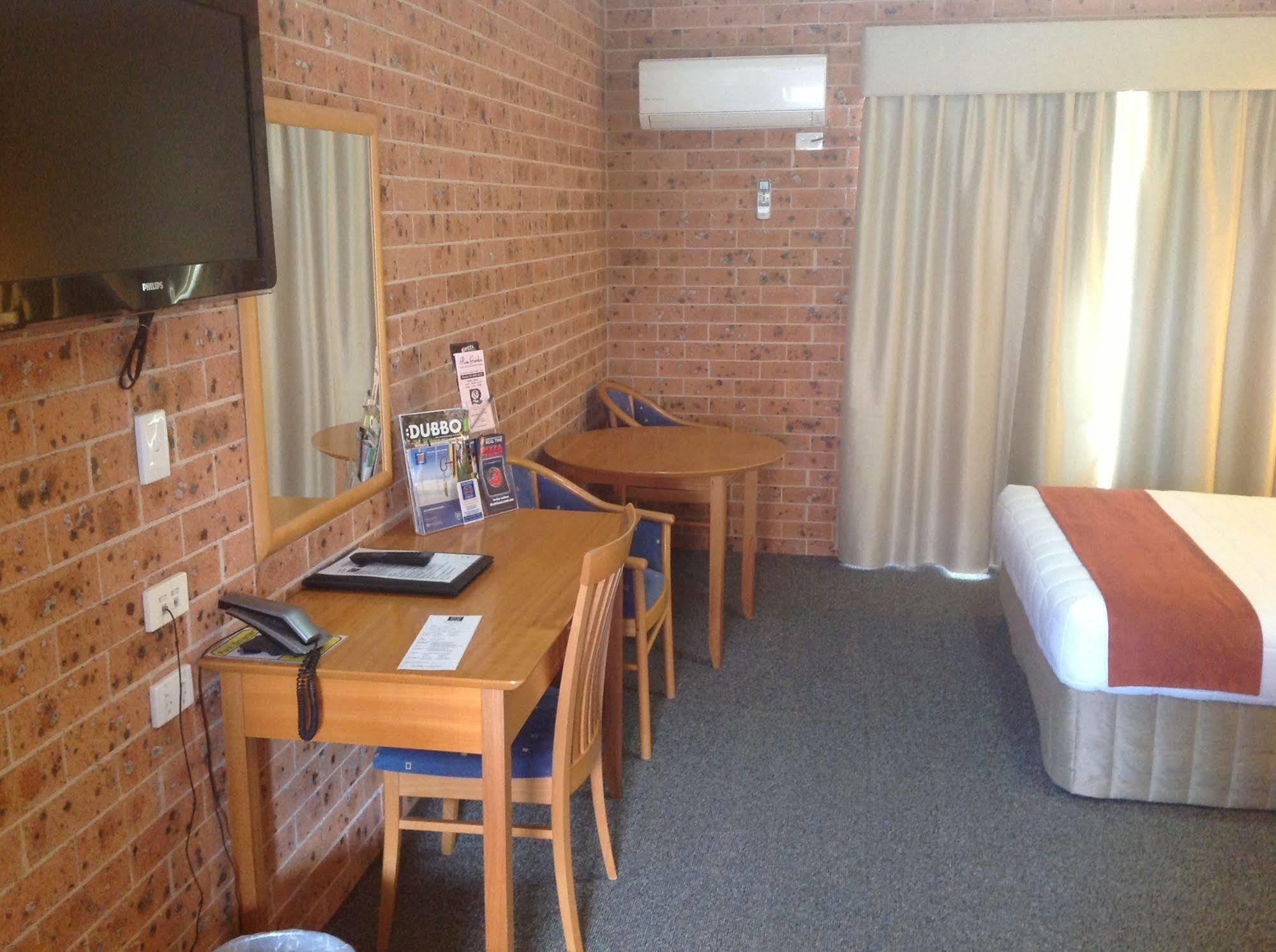 Akuna Motor Inn And Apartments Dubbo Exterior photo