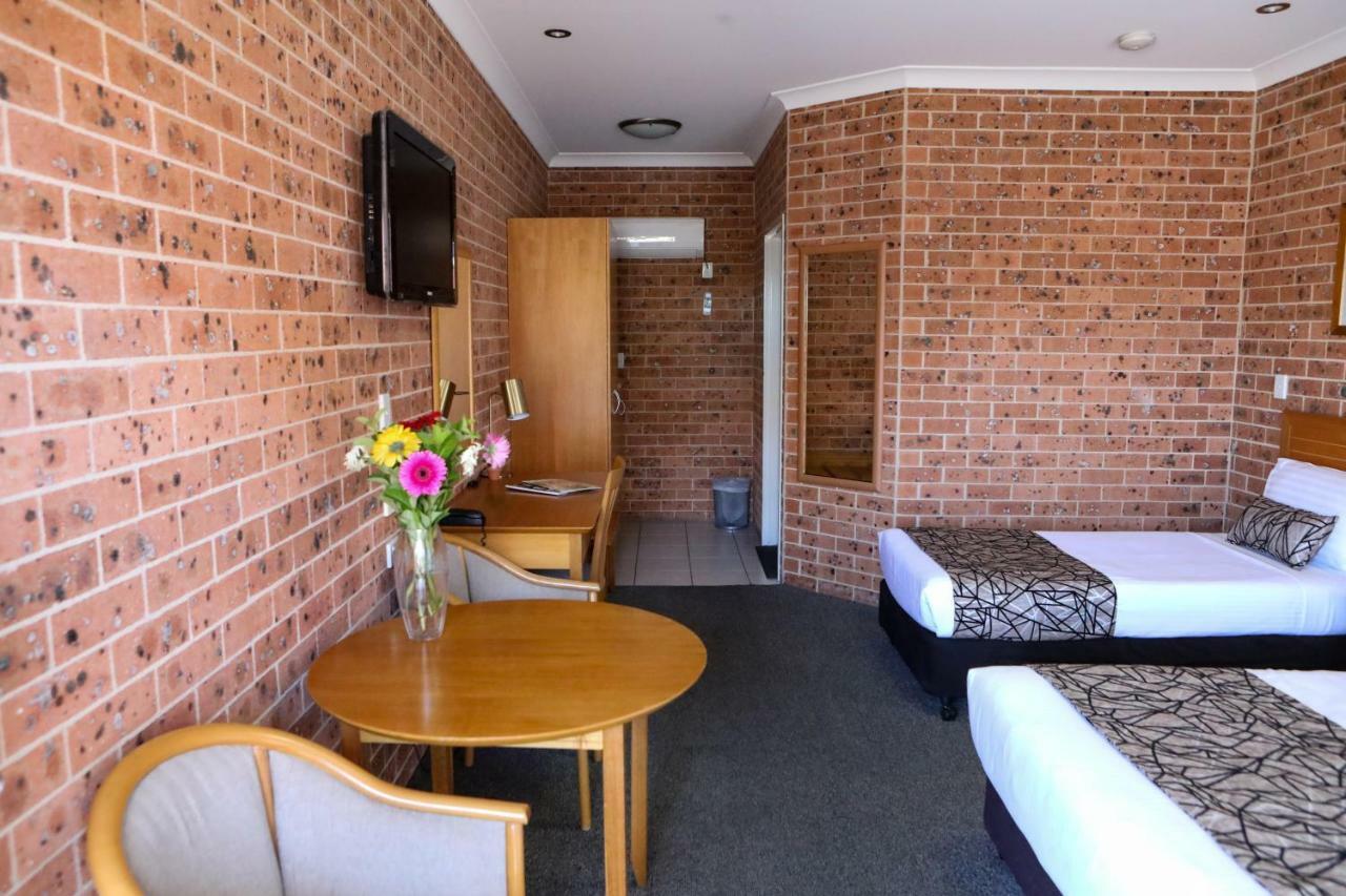 Akuna Motor Inn And Apartments Dubbo Exterior photo